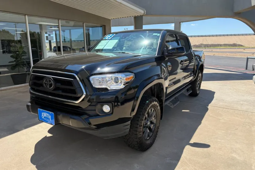 2023 Toyota Tacoma SR5 photo 1