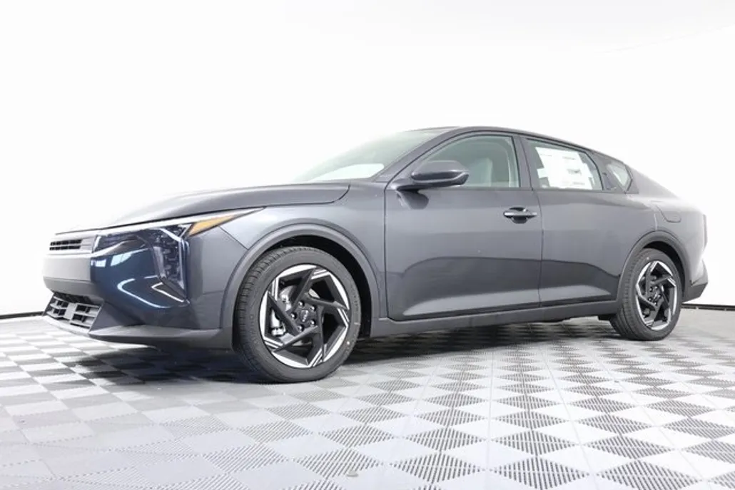 2025 Kia K4 EX photo 1