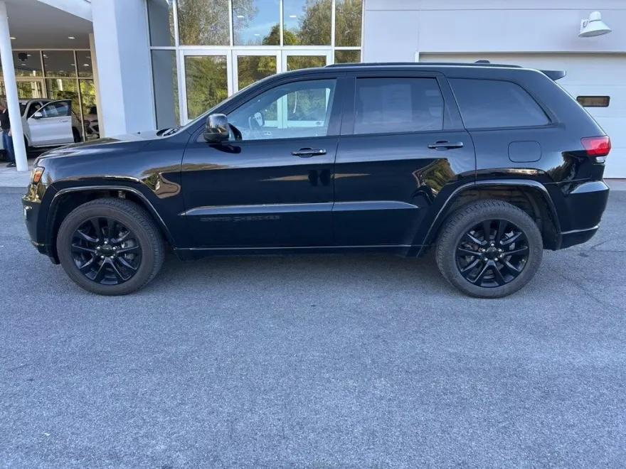 2020 Jeep Grand Cherokee Altitude photo 1