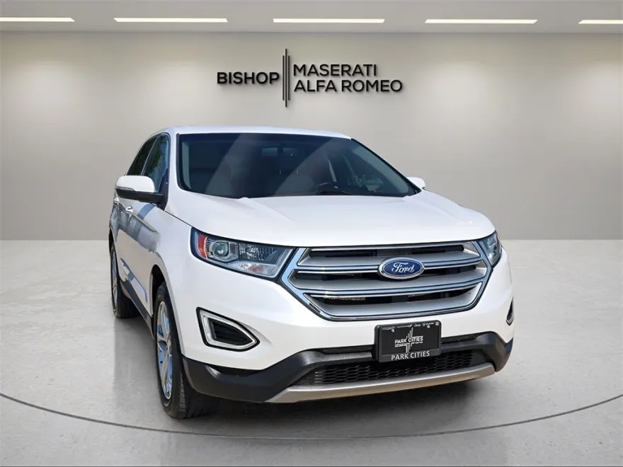 2016 Ford Edge Titanium photo 1