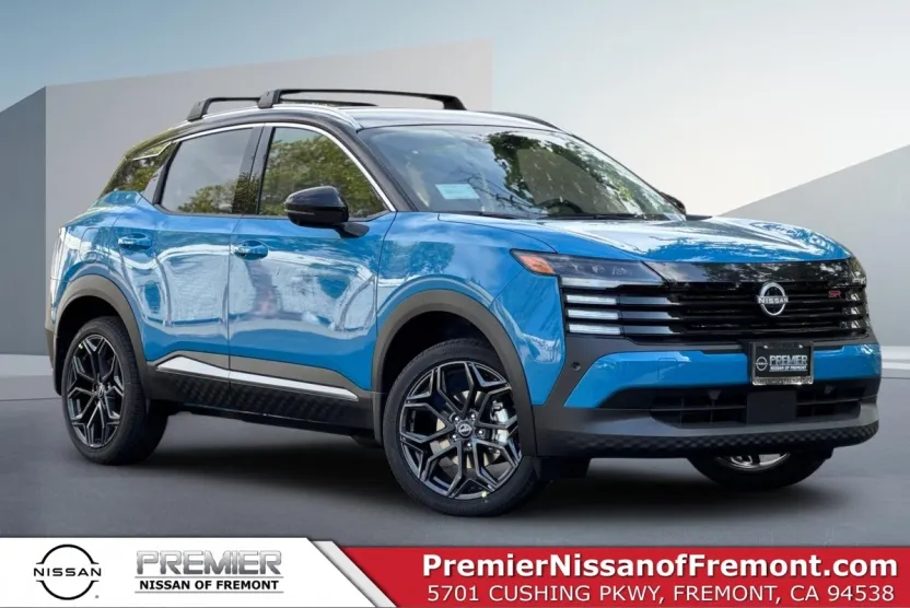 2026 Nissan Kicks SR photo 1