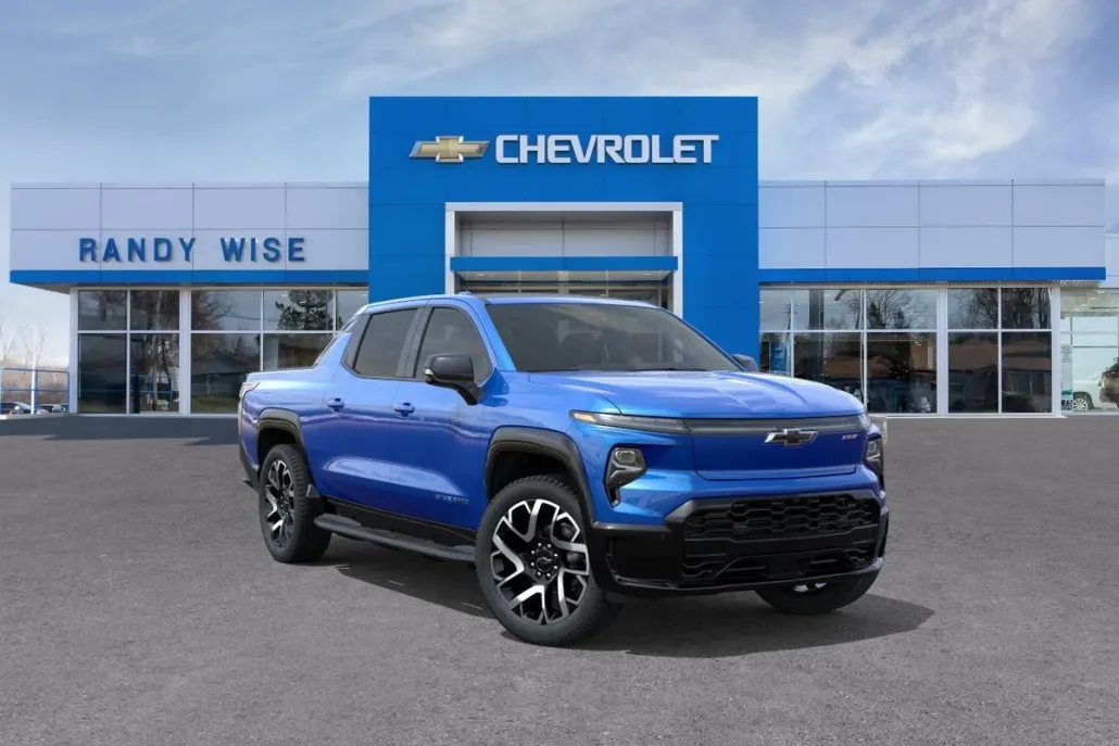 2025 Chevrolet Silverado EV RST photo 1
