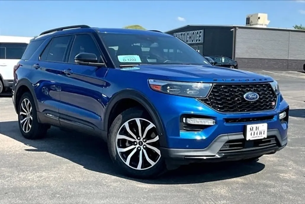 2021 Ford Explorer ST photo 1