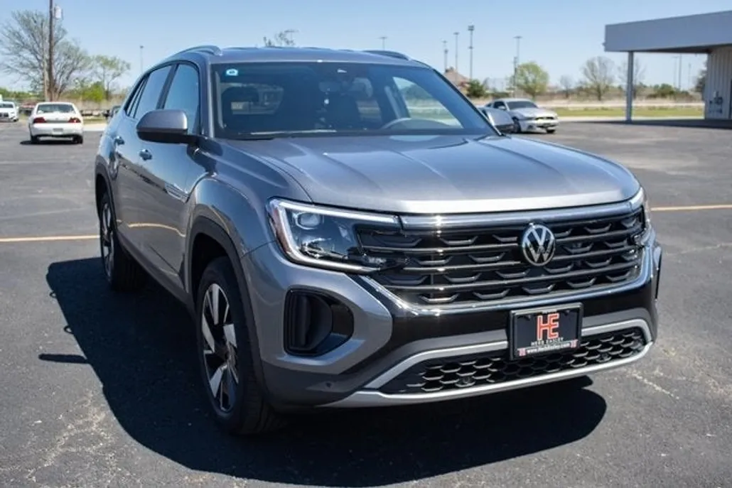 2024 Volkswagen Atlas Cross Sport SE Technology photo 1