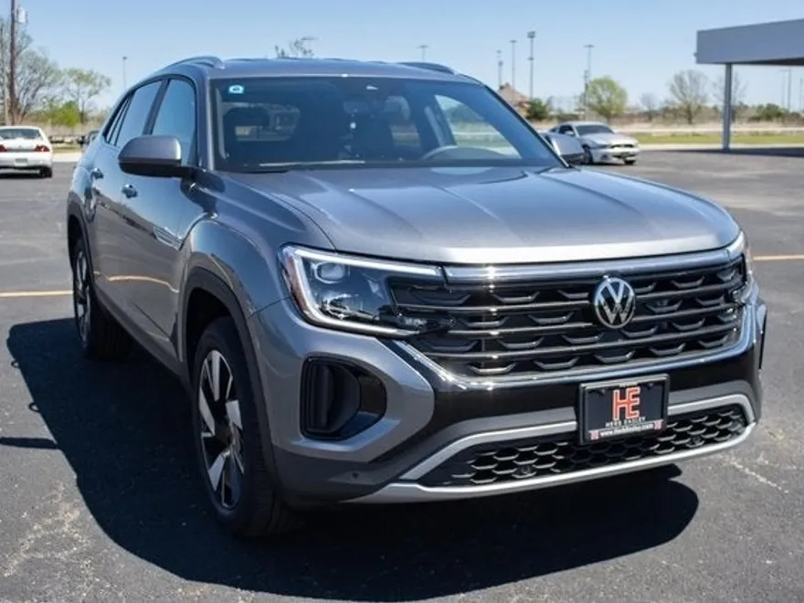 2024 Volkswagen Atlas Cross Sport SE Technology photo 1