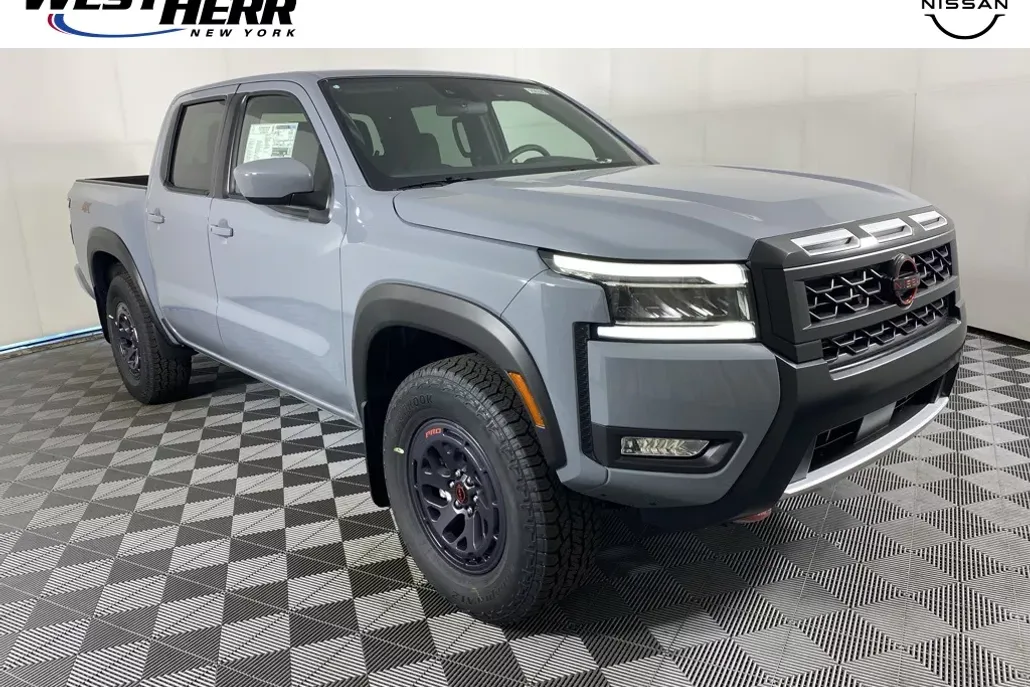 2025 Nissan Frontier PRO-4X photo 1