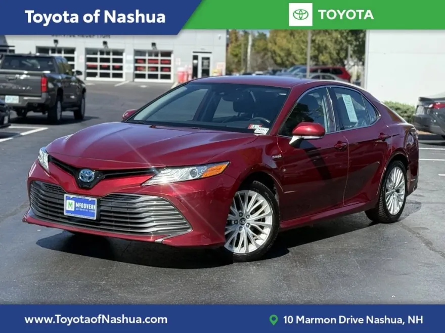 2019 Toyota Camry Hybrid XLE photo 1