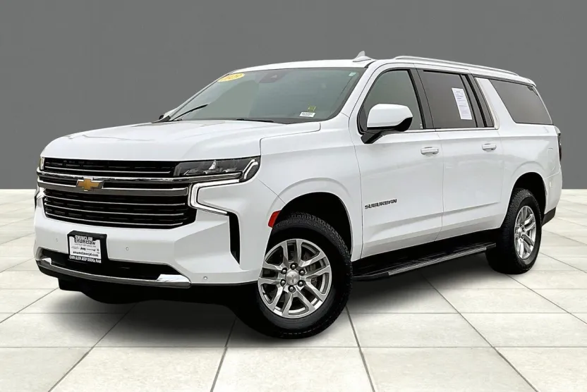 2023 Chevrolet Suburban LT photo 1