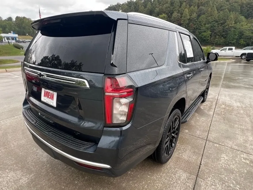 2021 Chevrolet Tahoe LT photo 1