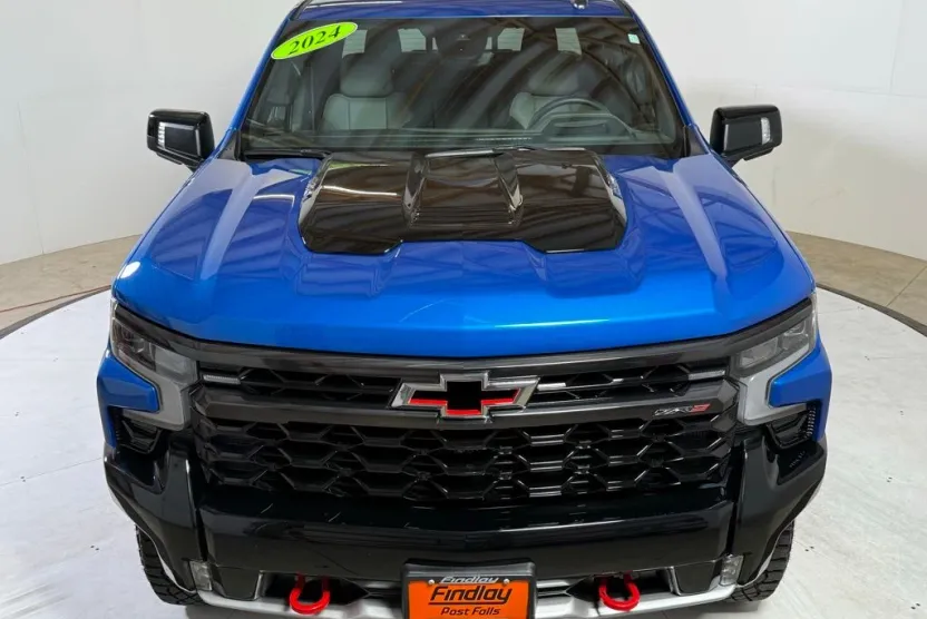 2024 Chevrolet Silverado 1500 ZR2 photo 1