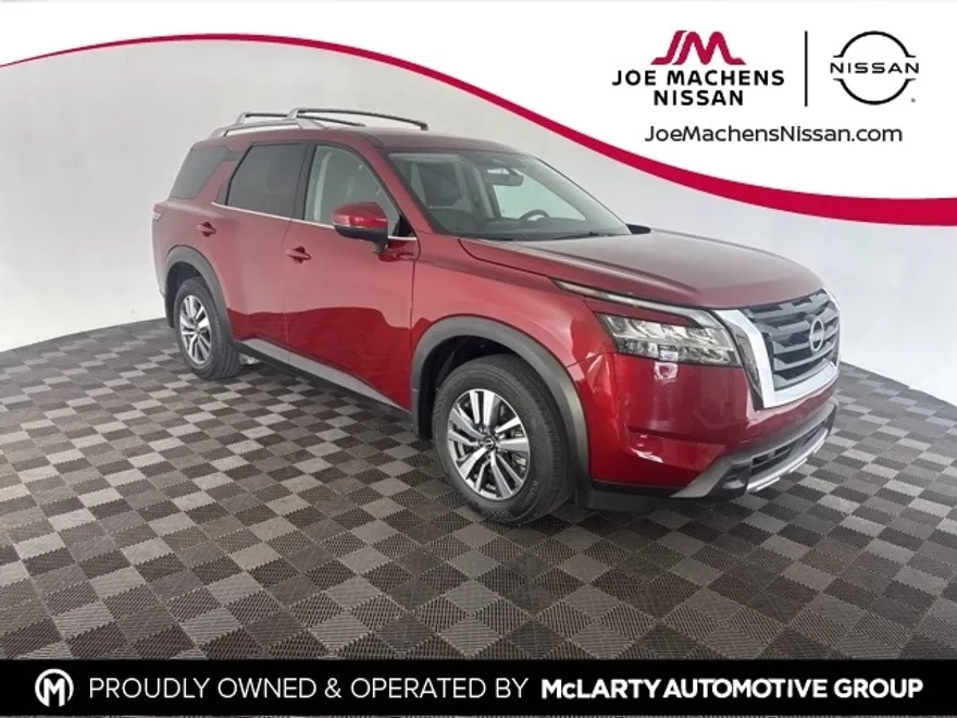 2024 Nissan Pathfinder SL photo 1
