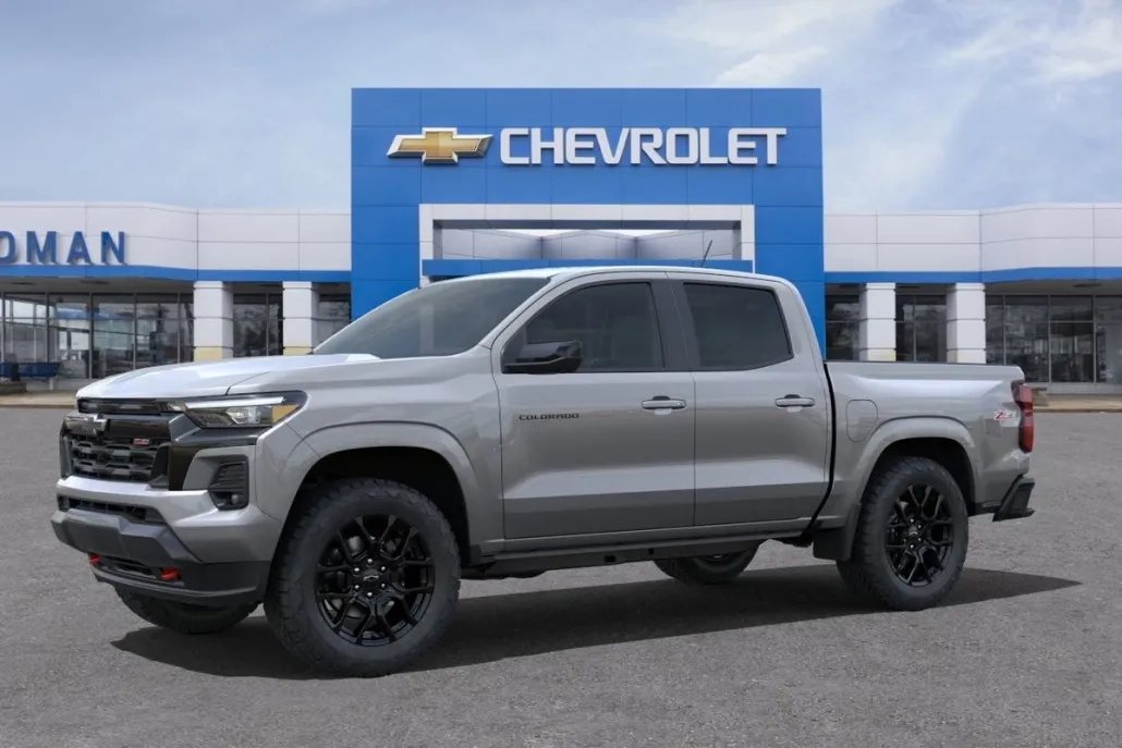 2025 Chevrolet Colorado Z71 photo 1