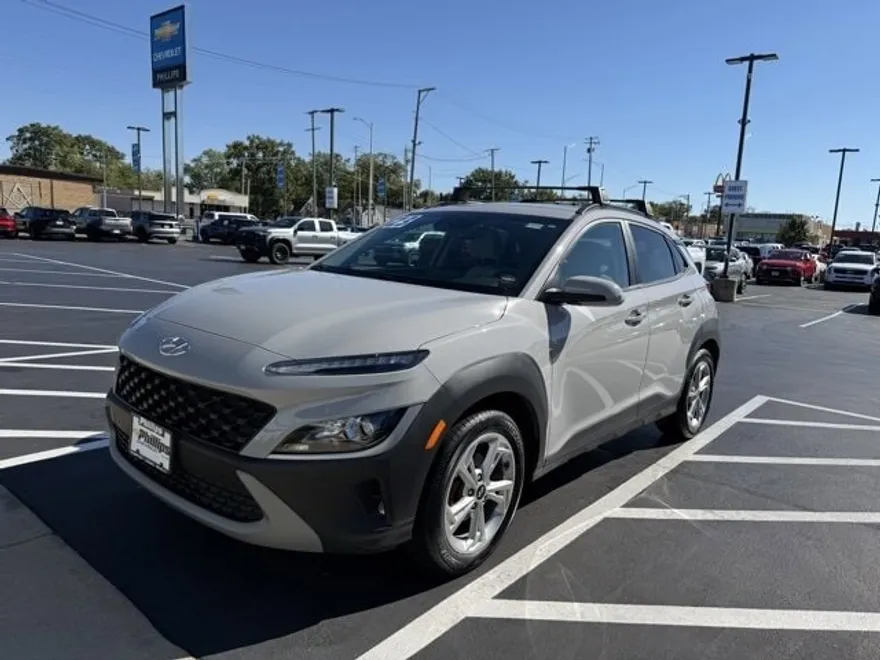 2023 Hyundai Kona SEL photo 1