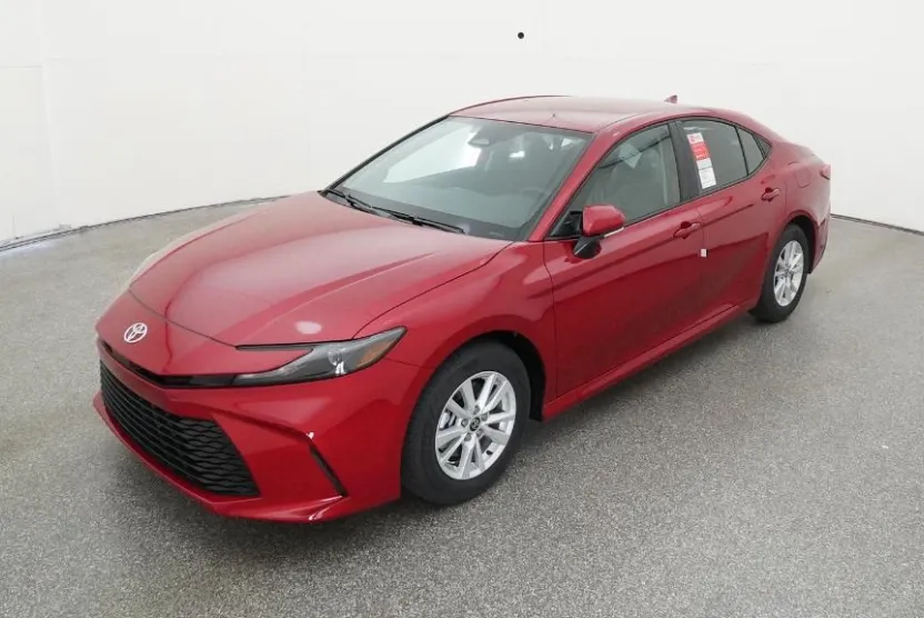 2026 Toyota Camry LE photo 1