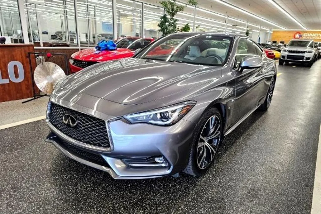 2019 Infiniti Q60 3.0t Luxe photo 1