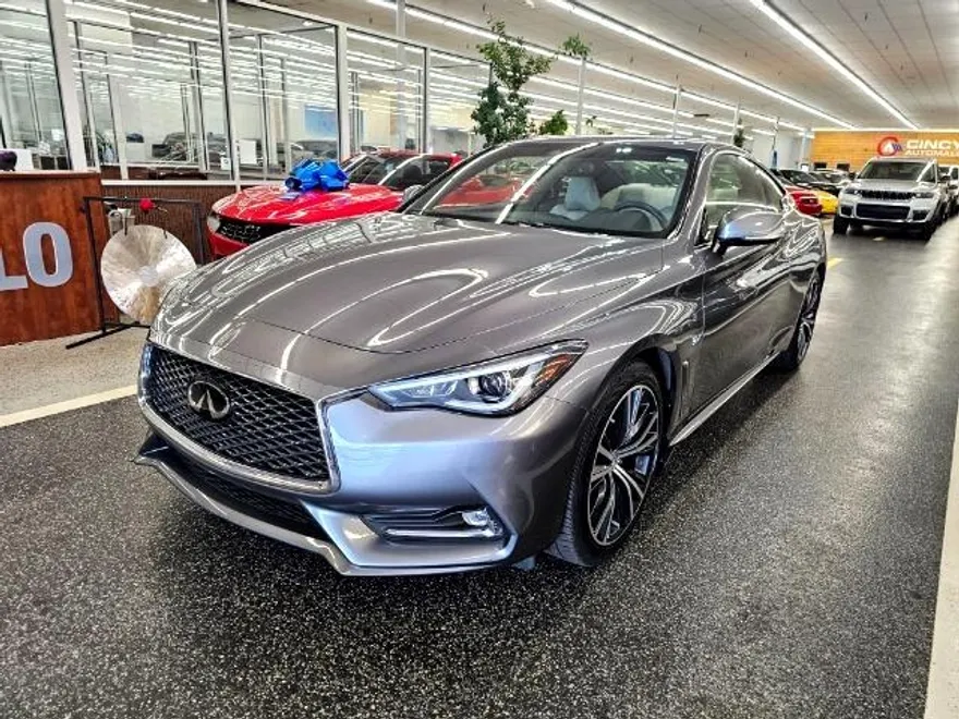 2019 Infiniti Q60 3.0t Luxe photo 1
