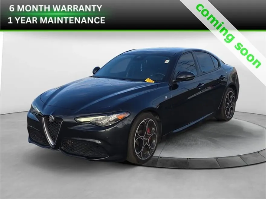 2022 Alfa Romeo Giulia Ti photo 1