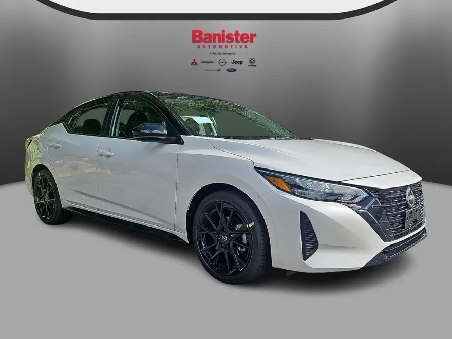 2025 Nissan Sentra SR photo 1