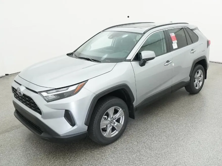 2025 Toyota RAV4 XLE photo 1