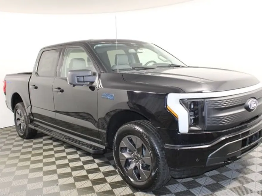 2025 Ford F-150 Lightning photo 1