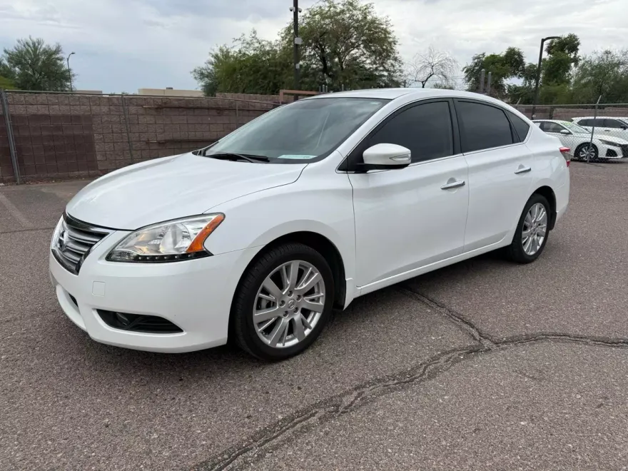 2015 Nissan Sentra SL photo 1