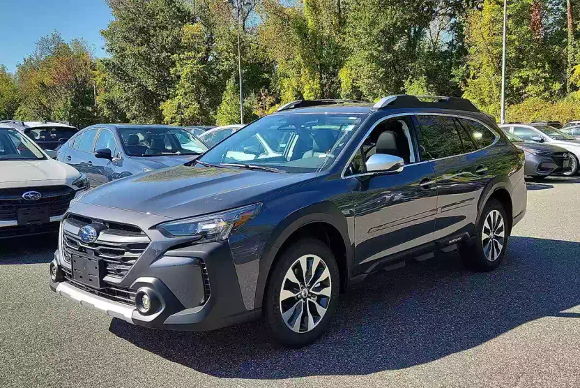 2025 Subaru Outback Touring XT photo 1
