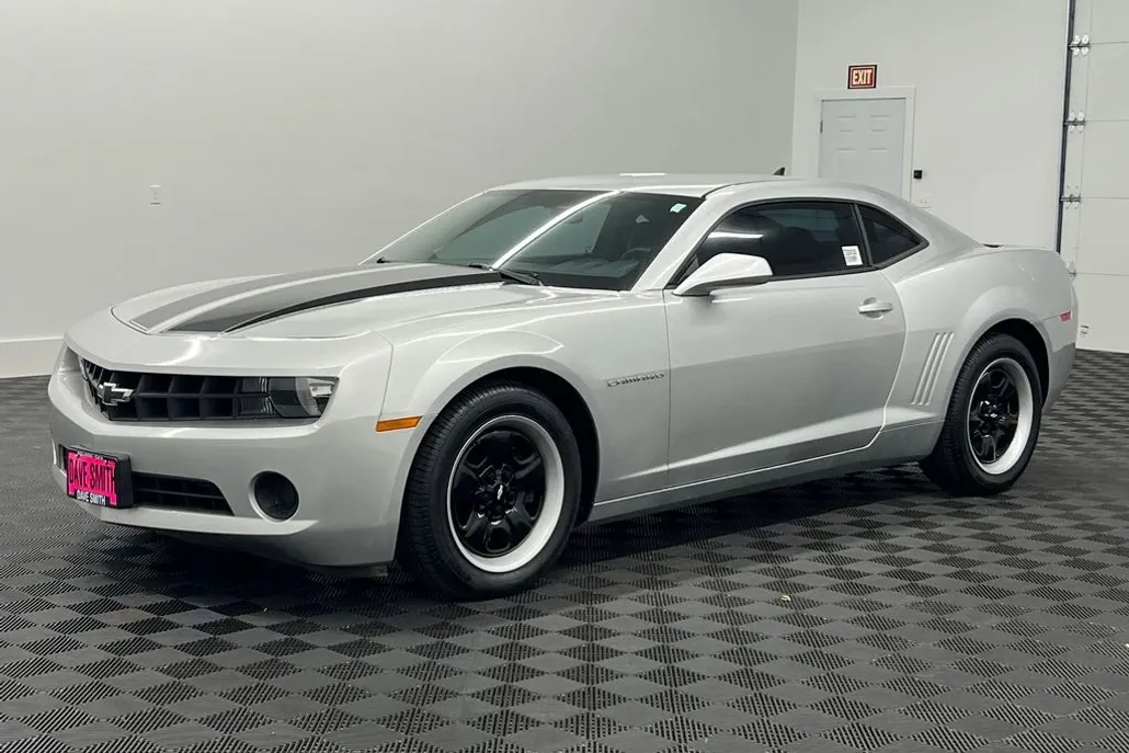 2013 Chevrolet Camaro 1LS photo 1