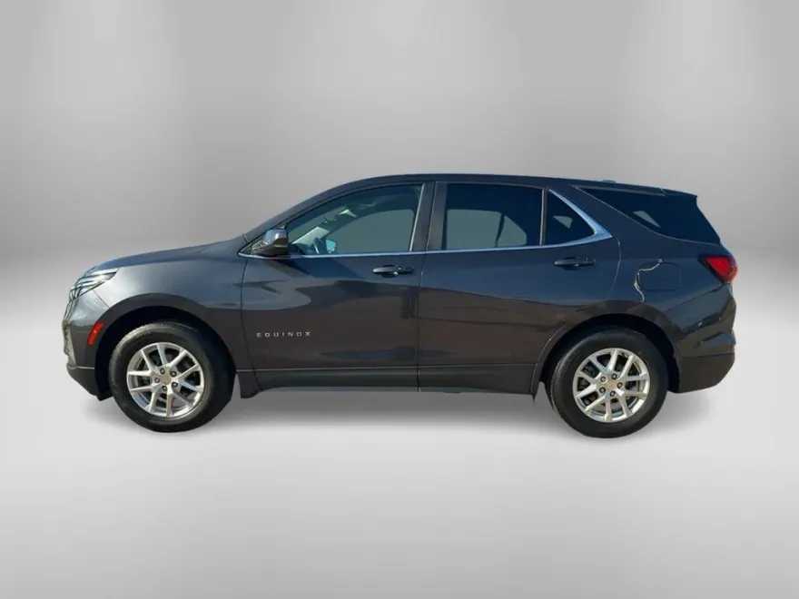 2022 Chevrolet Equinox LT photo 1