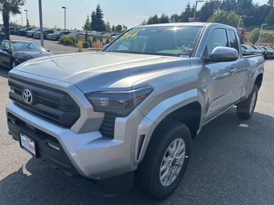 2025 Toyota Tacoma SR5 XtraCab photo 1