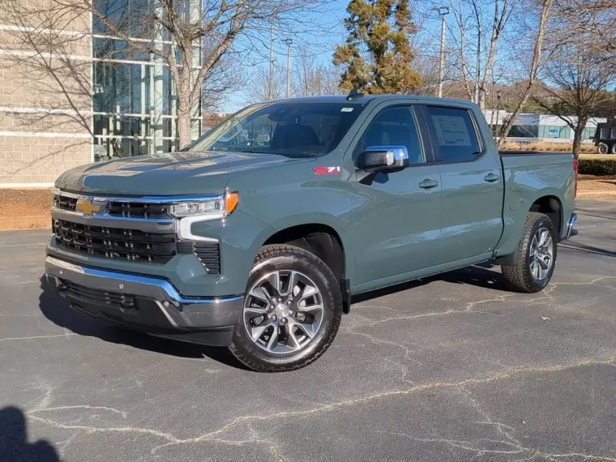 2025 Chevrolet Silverado 1500 LT photo 1