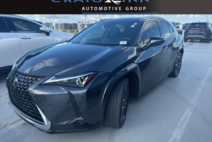 2023 Lexus UX 250h Premium photo 1