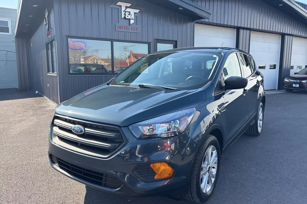 2019 Ford Escape S photo 1