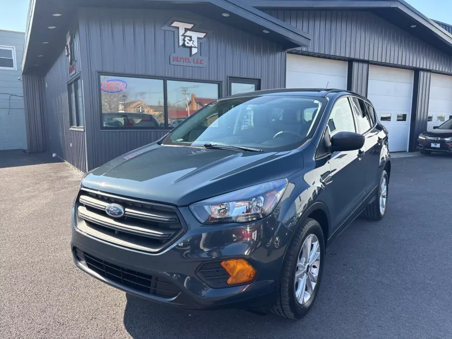 2019 Ford Escape S photo 1