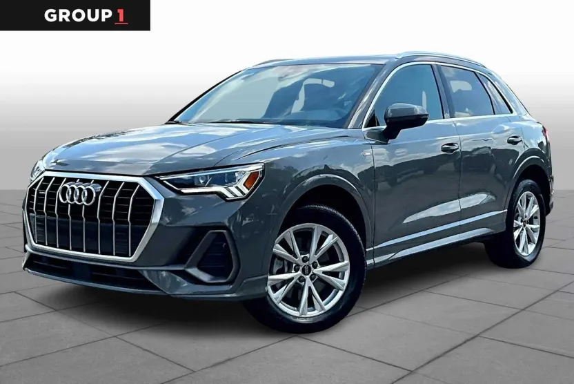 2023 Audi Q3 S line Premium photo 1