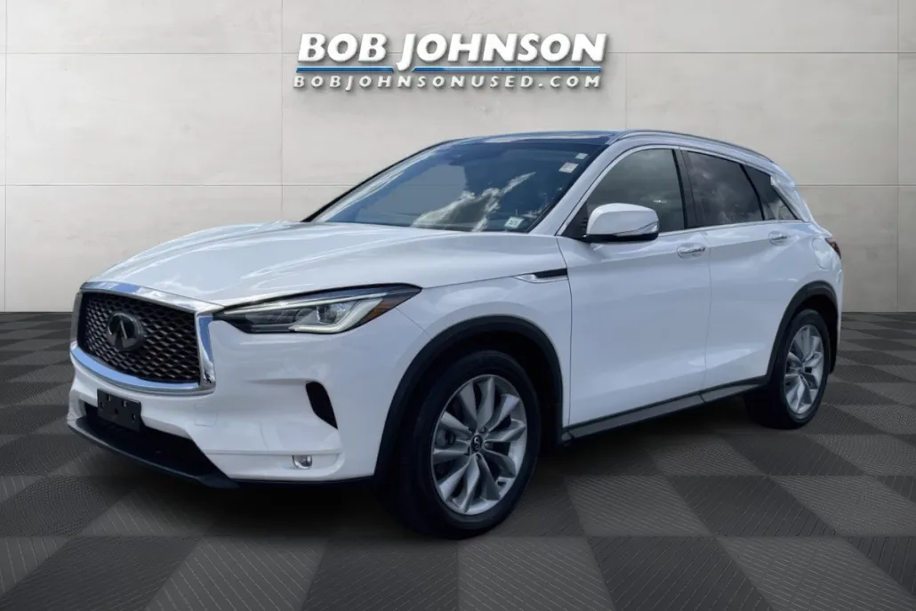2022 Infiniti QX50 Luxe AWD photo 1