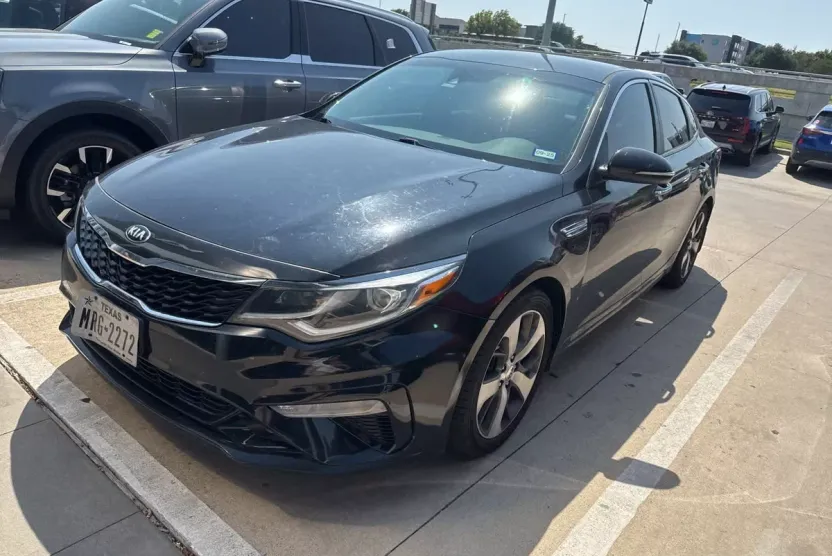 2019 Kia Optima S photo 1