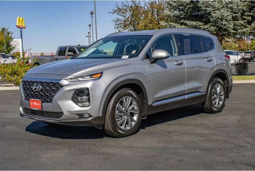 2020 Hyundai Santa Fe SEL photo 1