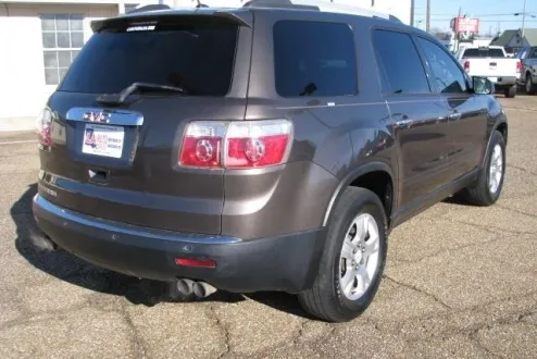 2011 Gmc Acadia SLE photo 2