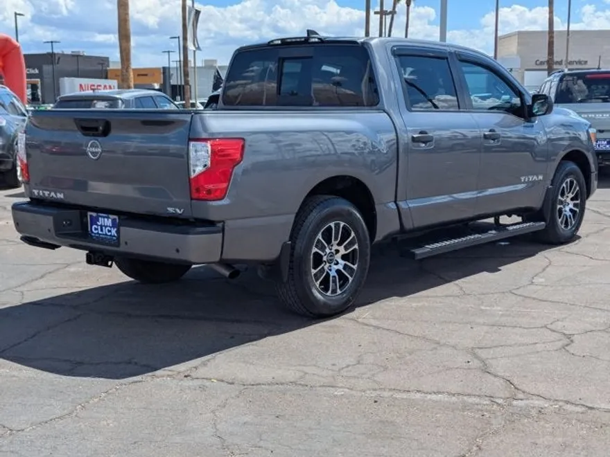 2024 Nissan Titan SV photo 1