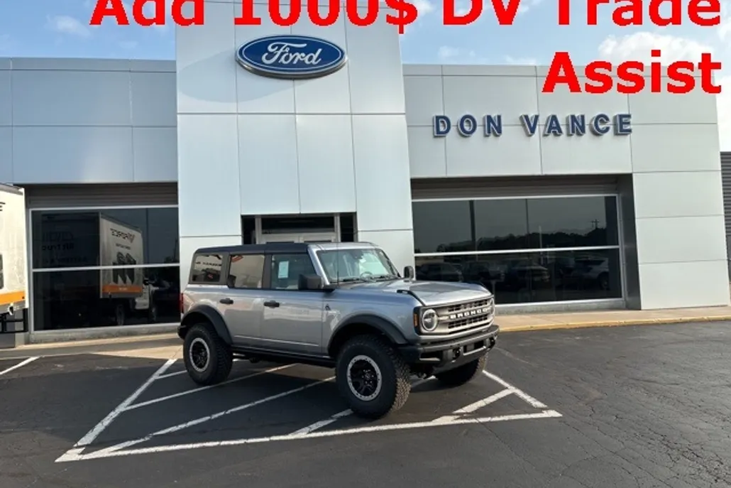 2024 Ford Bronco Black Diamond photo 1