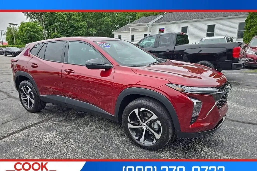 2024 Chevrolet Trax photo 1