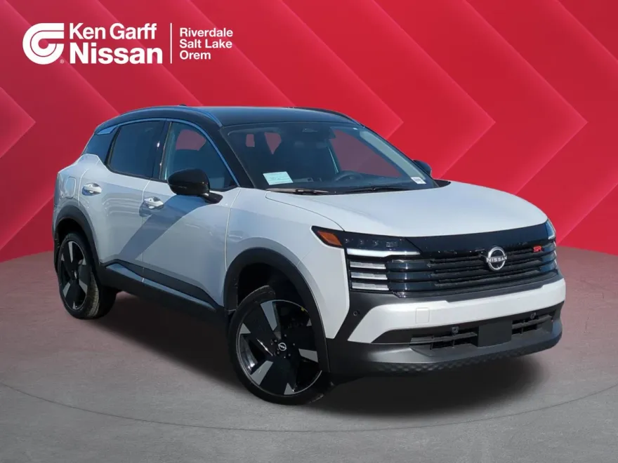 2025 Nissan Kicks SR photo 1