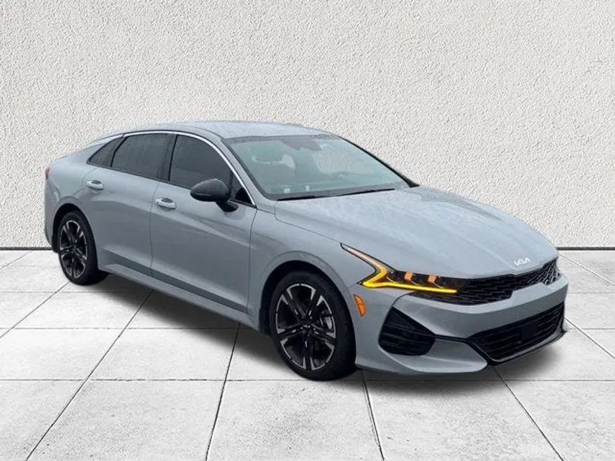 2024 Kia K5 GT-Line photo 1