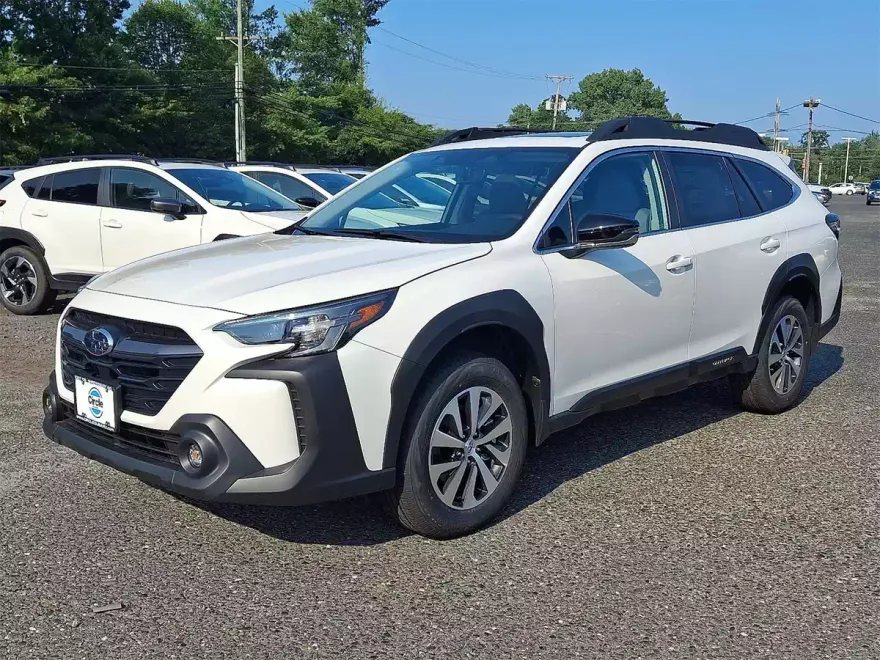 2025 Subaru Outback Premium photo 1