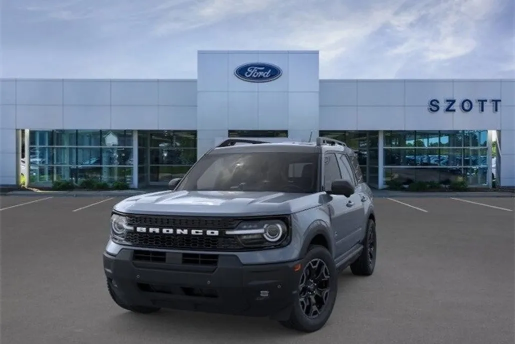 2025 Ford Bronco Sport Outer Banks photo 1