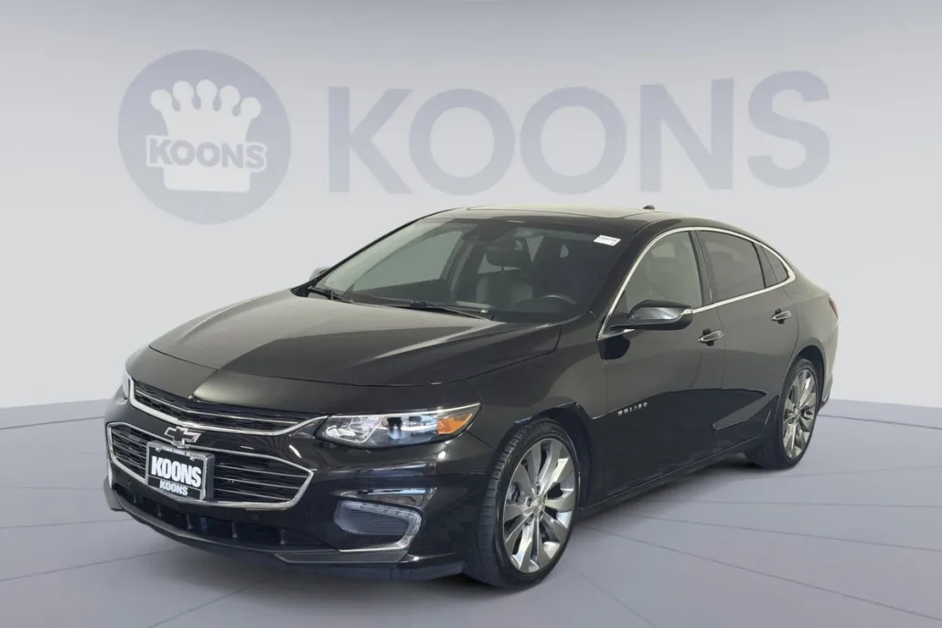 2017 Chevrolet Malibu Premier photo 1