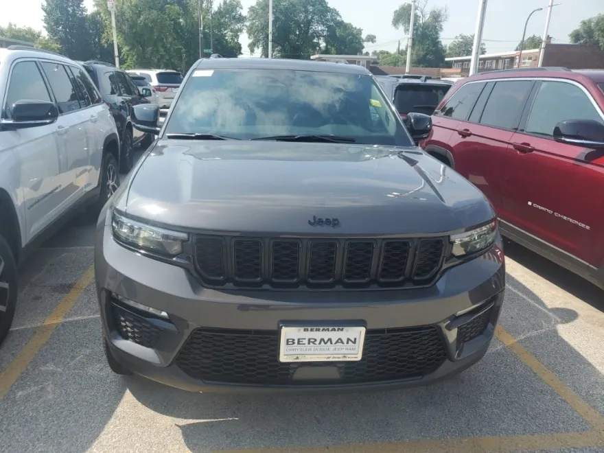 2025 Jeep Grand Cherokee Limited photo 1