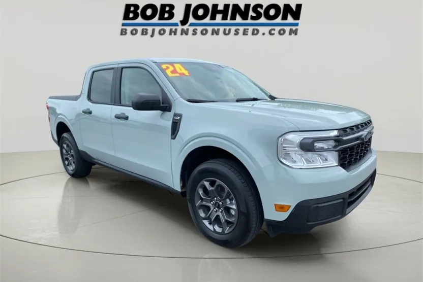 2024 Ford Maverick XLT photo 1