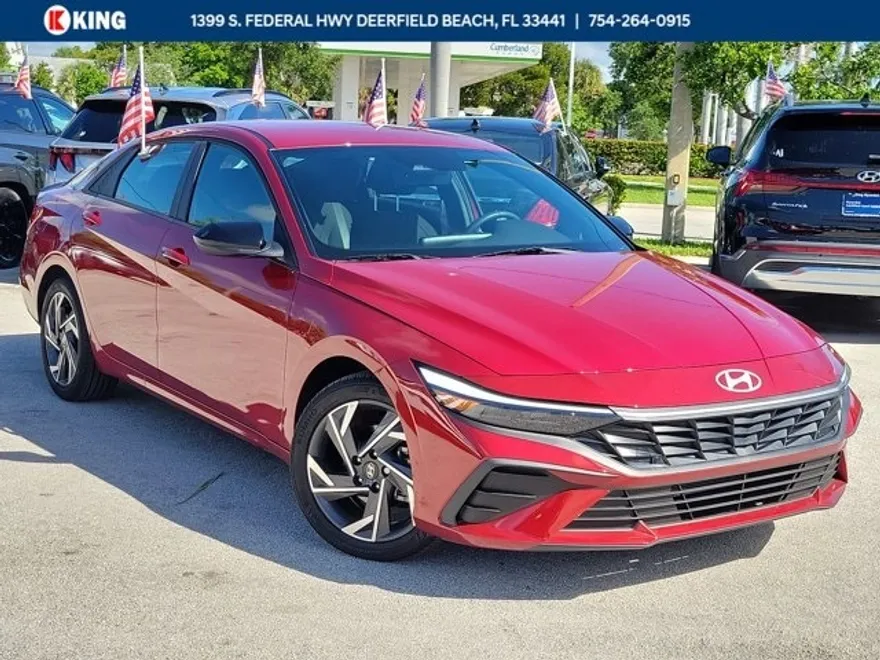 2025 Hyundai Elantra SEL Sport photo 1