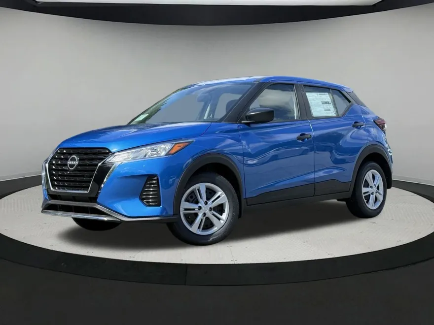2025 Nissan Kicks Play S photo 1